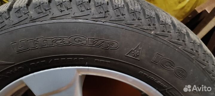 Goodyear UltraGrip 225/60 R16 и 225/60 R16 102H