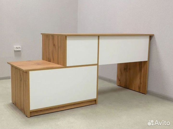 Офисная мебель, стол письменный