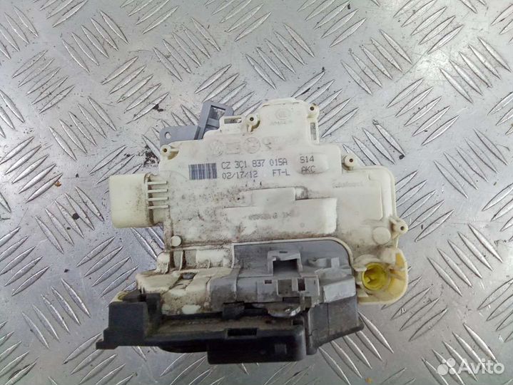 Замок двери передней левой volkswagen passat b7 (2010 - 2015) 3c1837015a