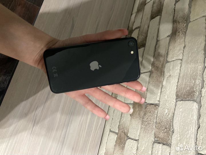 iPhone SE (2020), 128 ГБ