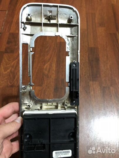 Селектор режимов подвески Range Rover