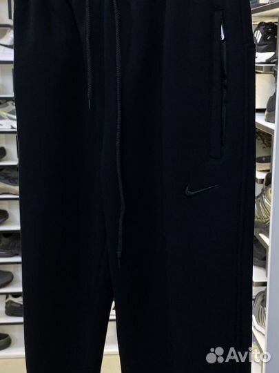 Спортивные штаны Nike на флисе