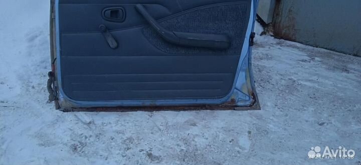 Дверь передняя правая Daewoo Nexia