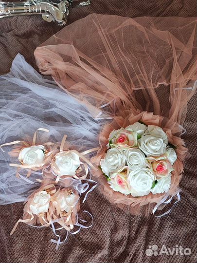 Свадебные украшения на машину