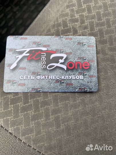 Абонемент в фитнес клуб FitZone