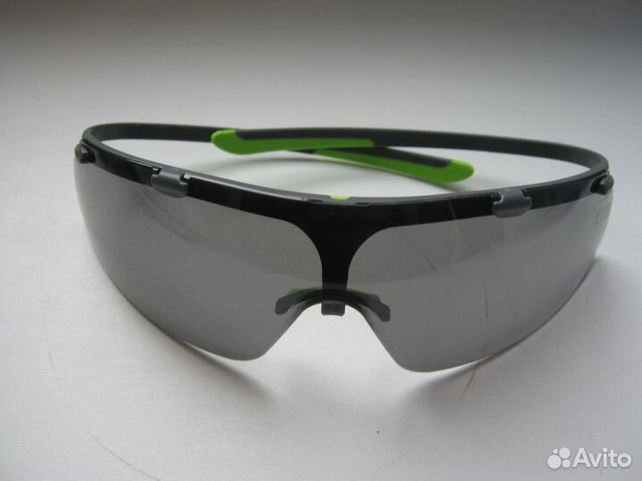 Очки рабочие uvex