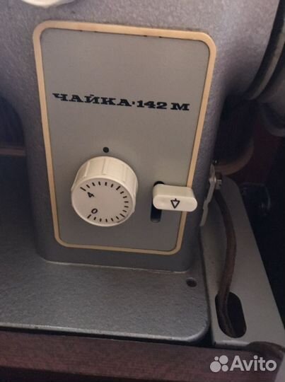 Швейная машина Чайка 142м