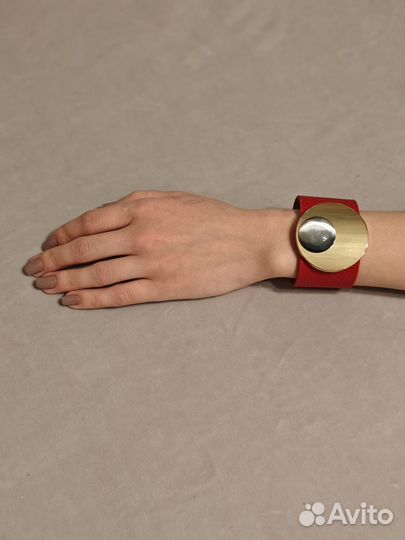 Браслет с камнем