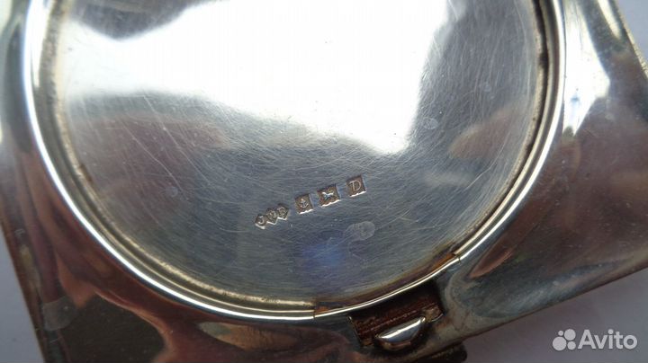 Серебряная пудреница с зеркалом, вензель с короной