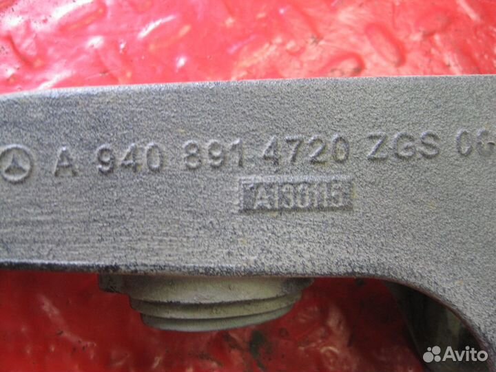 Кронштейн кабины передний Mercedes-Benz Axor