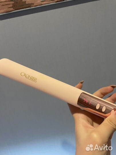 Выпрямитель для волос новый