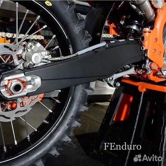 Защита маятника пластиковая KTM