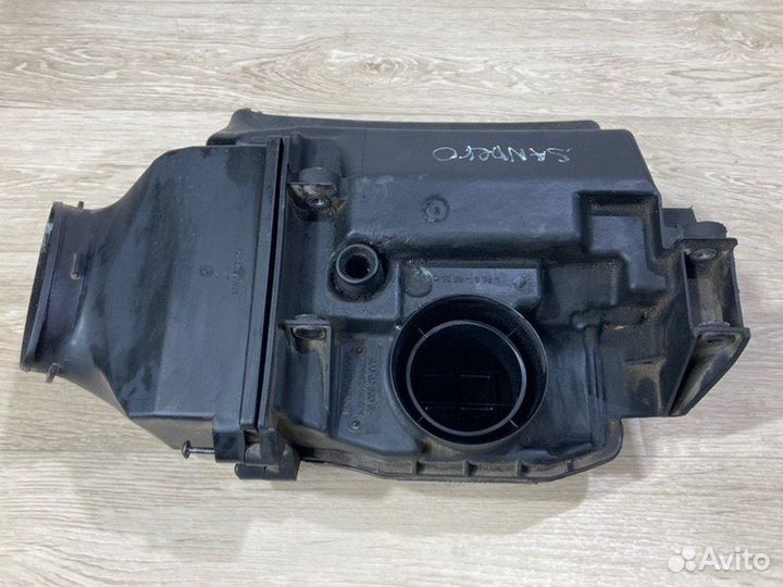 Корпус воздушного фильтра Renault Sandero хетчбэк