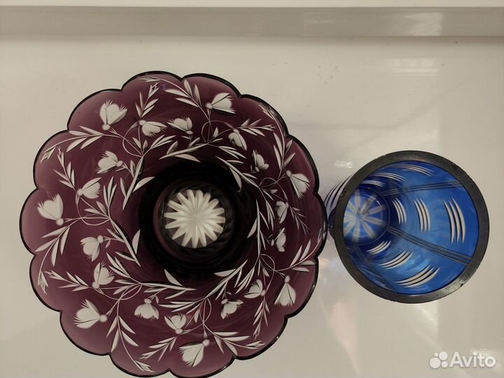 Синяя ваза осталась