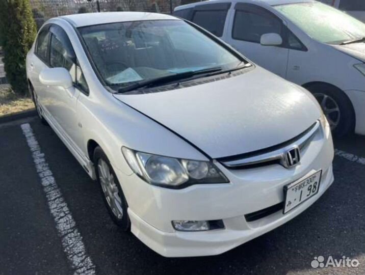 Дверь хонда цивик 8 4д Honda civic 8 4d