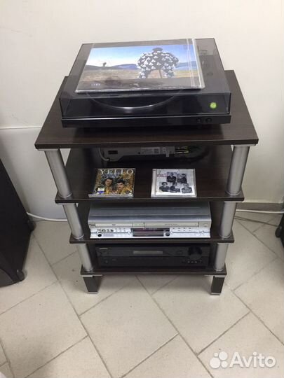 Стойка для аппаратуры