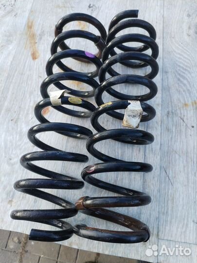 Пружины задние крета