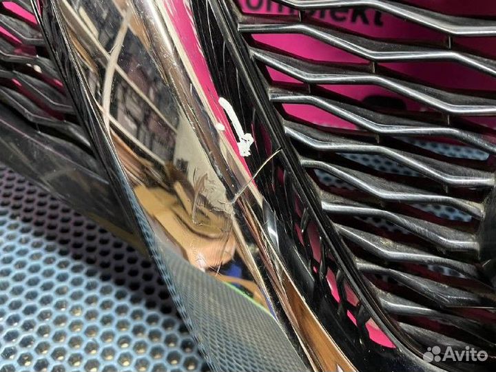 Решетка радиатора Nissan X-Trail