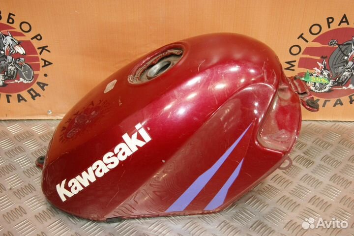 Бензобак Kawasaki ZZR250