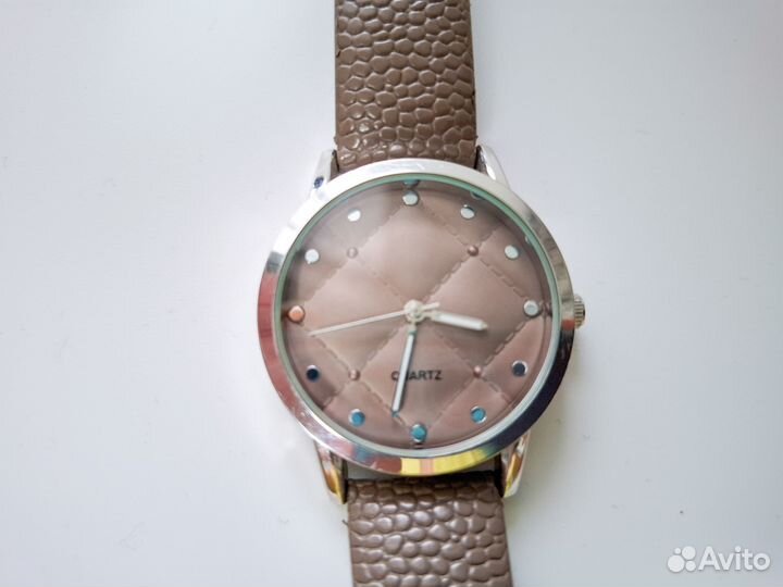 Часы наручные женские