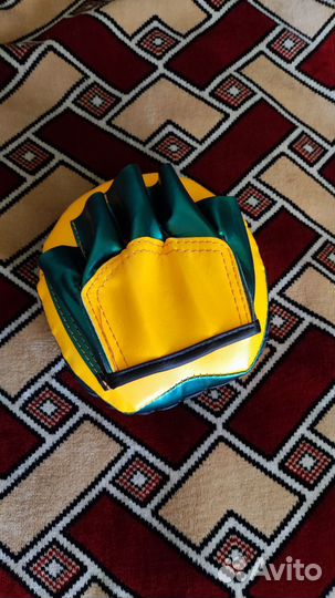 Изогнутые боксёрские лапы