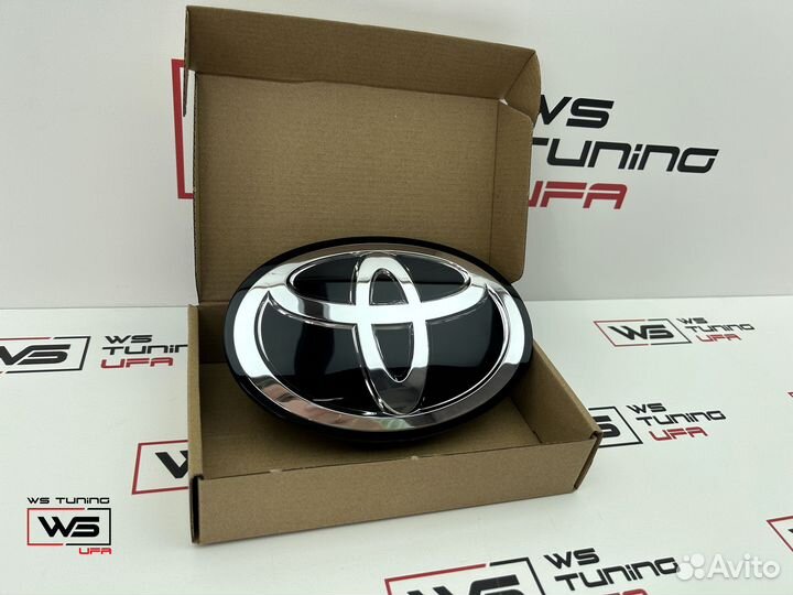 Эмблема Toyota Land Cruiser стеклянная M442