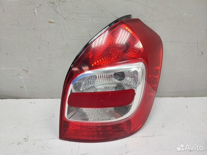 Фонарь правый LADA granta kalina 2 00