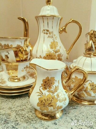 Сервиз чайный белый с золотом