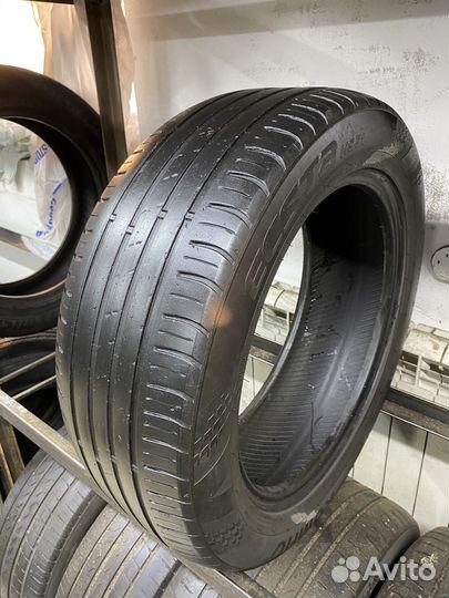 Kumho Ecsta HS51 215/55 R17 94W