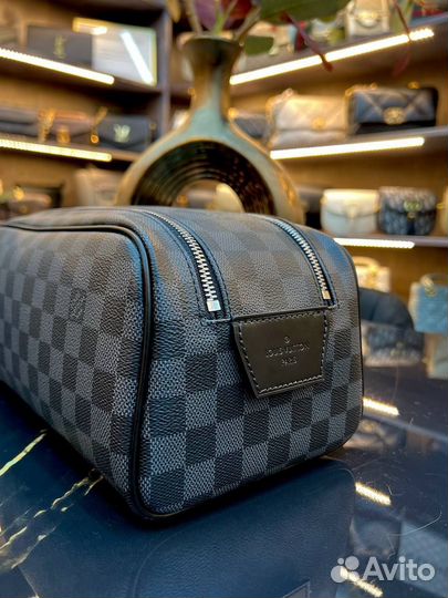 Несессер Louis Vuitton