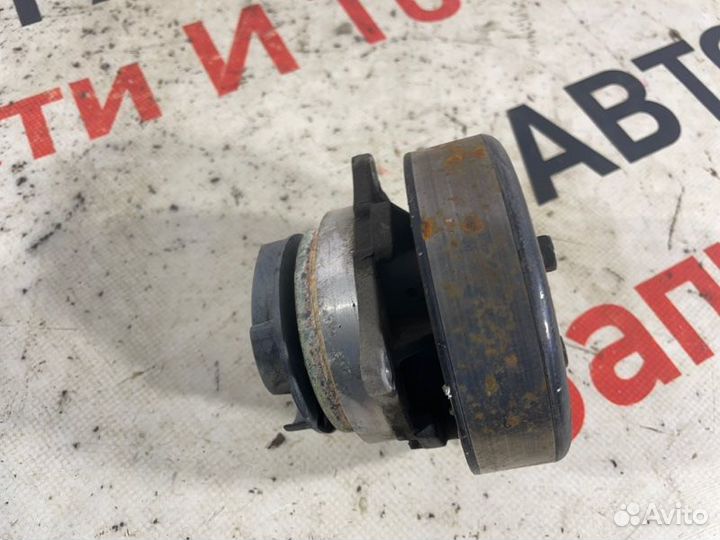 Помпа Ford Focus седан 2.0 eddb 2004