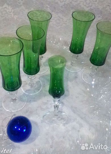 Бокалы для шампанского и бренди