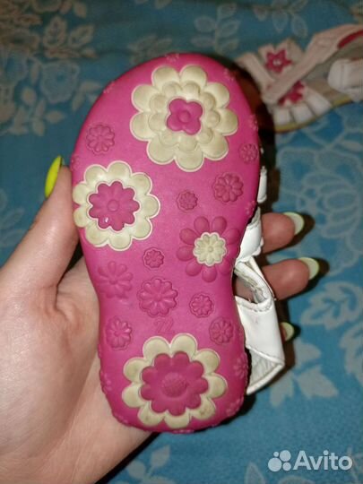 Босоножки для девочки 22