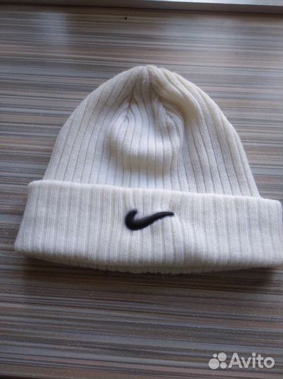 Шапки женские