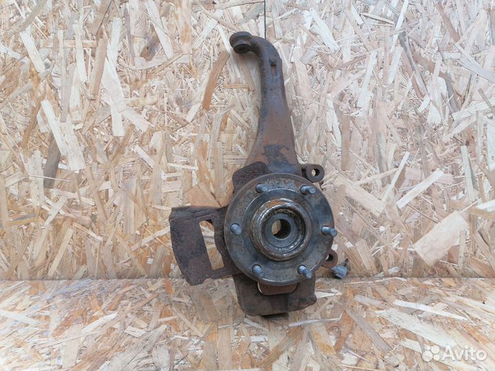 Infiniti QX56 JA60 Кулак передний левый в сборе