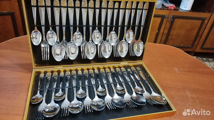 Набор вилок и ложек