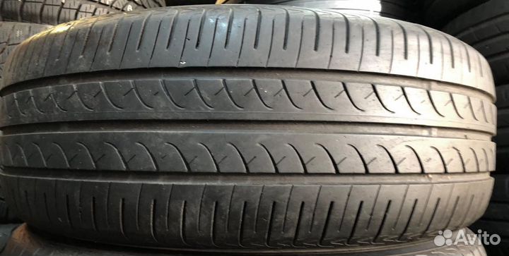 Yokohama BluEarth AE01 215/60 R16