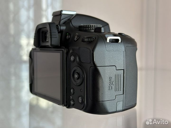 Nikon D5100 Kit 18-105mm (sn 6616)