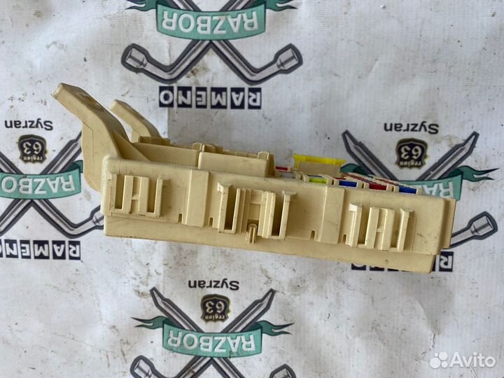 Блок предохранителей Kia Rio III