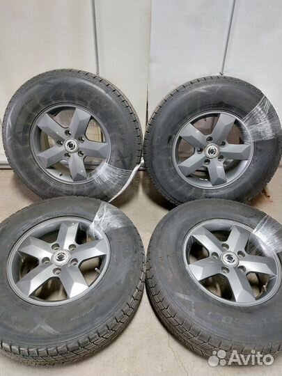 R16 Dunlop Winter Maxx SJ8 245/75, PCD 5x130 DIA 84.1