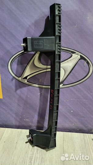 Направляющая стекла Hyundai IX35 Лев