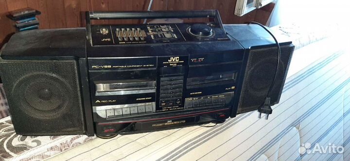 Кассетный магнитофон JVC