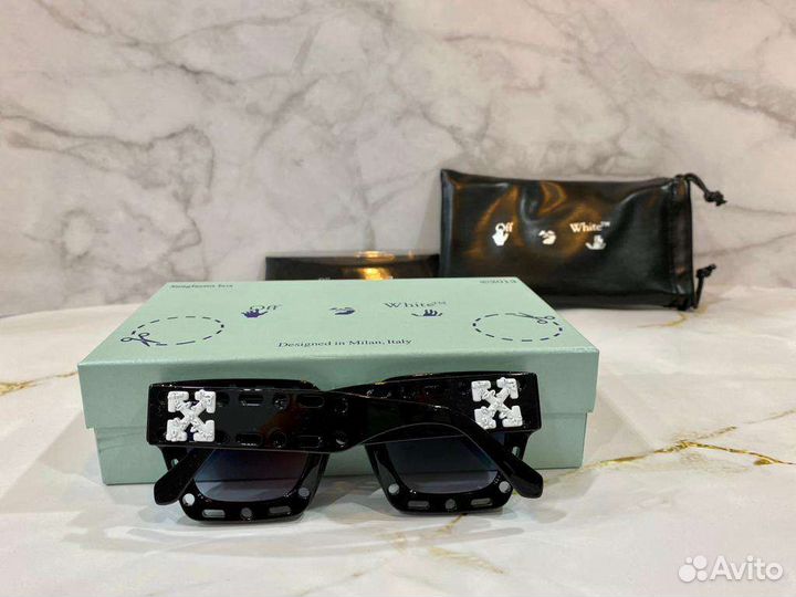 Очки off white с подарочным комплектом