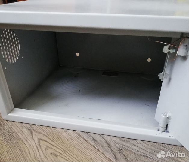 Ящик металлический с замком(сейф)