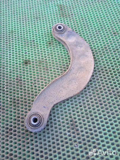 Рычаг поперечный задний правый Ford Focus 3 iqdb