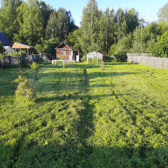 Дом 18 м² на участке 8 сот.