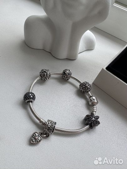 Браслет Pandora с шармами