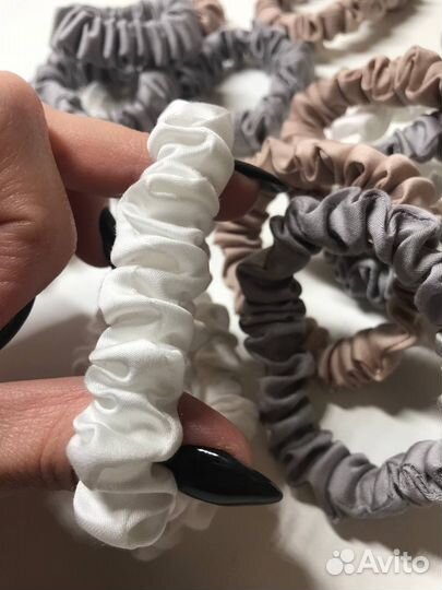 Резинка для волос из тенселя, ручной работы