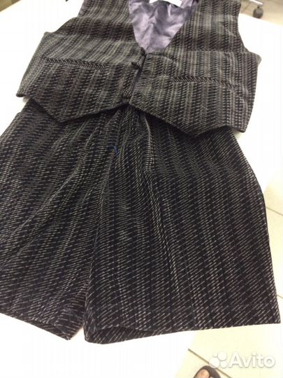 Костюм мальчиков(шорты жилет бабочка)