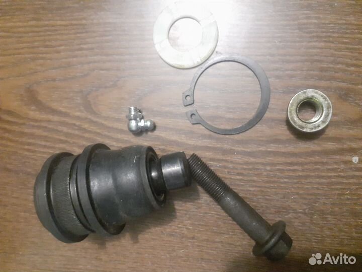 Шаровая опора нижняя левая и правая